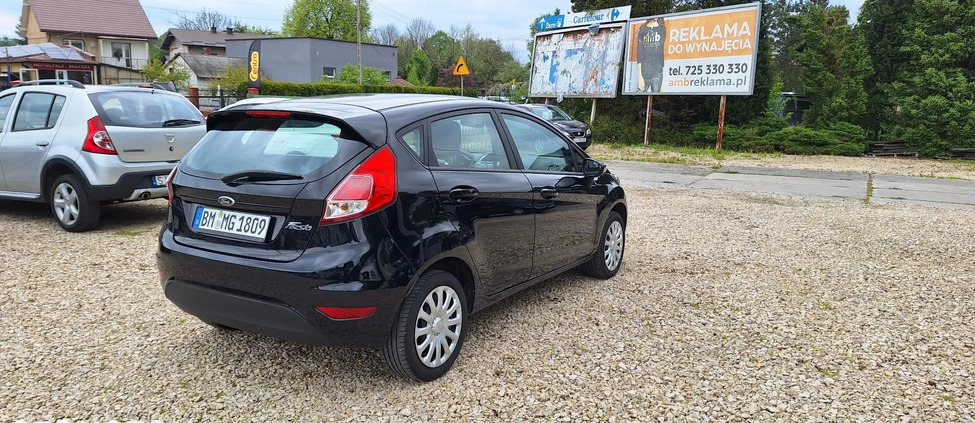 Ford Fiesta cena 31000 przebieg: 145947, rok produkcji 2015 z Jaworzno małe 562